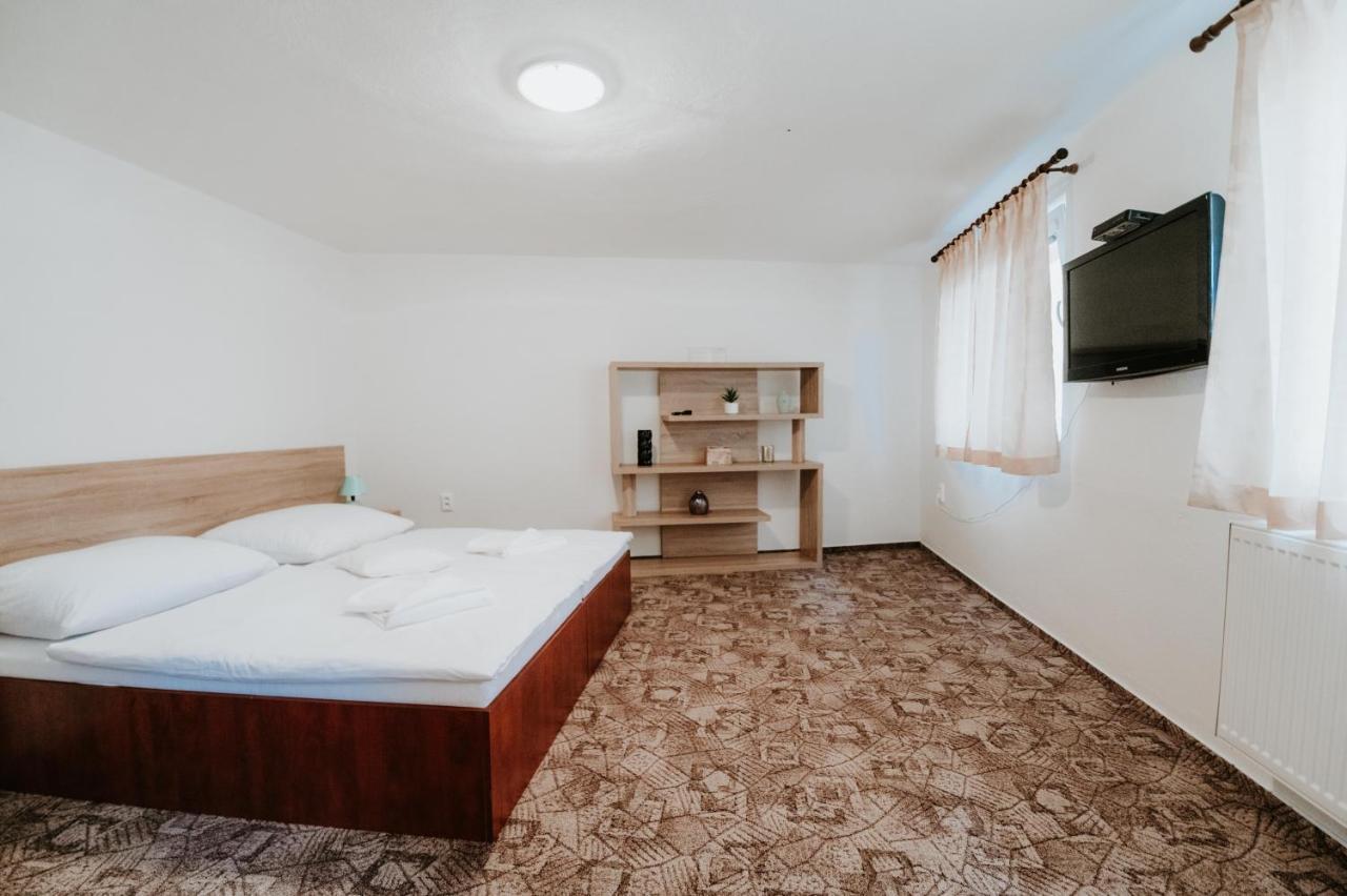 Ard Apartments - Левице Экстерьер фото